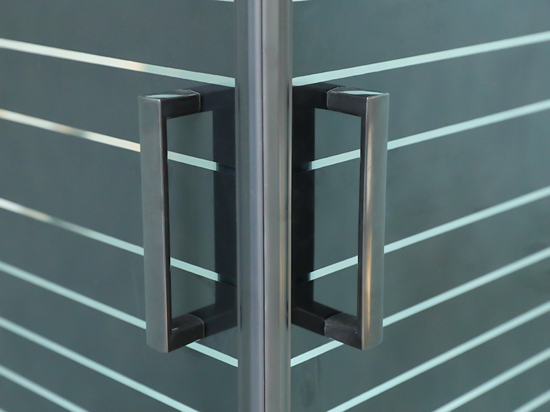 کابین دوش کشویی مربعی پروفیل آلومینیومی مشکی SQ با دستگیره دو سوراخ کابین دوش کشویی مربعی پروفیل آلومینیومی مشکی SQ با دستگیره دو سوراخ