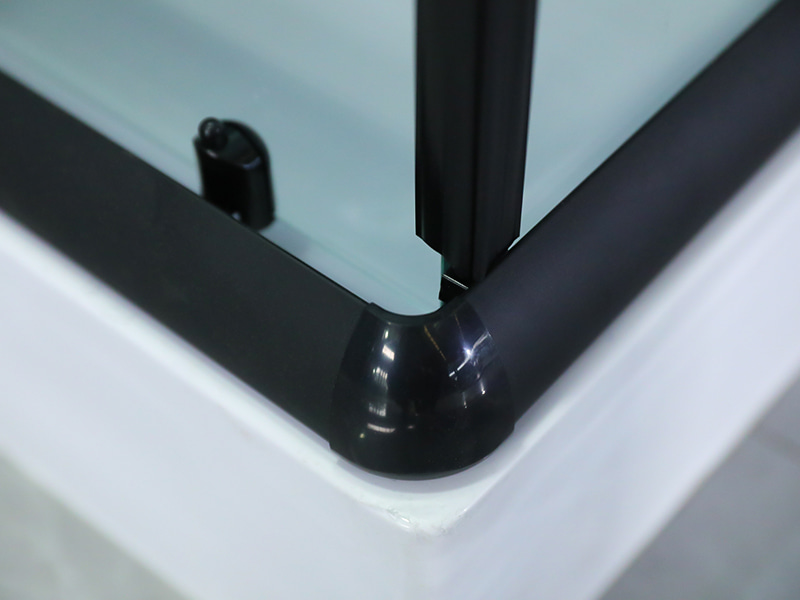 کابین دوش کشویی RE، شیشه شفاف با چاپ، پروفیل آلومینیومی مشکی، دستگیره دو سوراخ، با سینی کابین دوش کشویی RE، شیشه شفاف با چاپ، پروفیل آلومینیومی مشکی، دستگیره دو سوراخ، با سینی