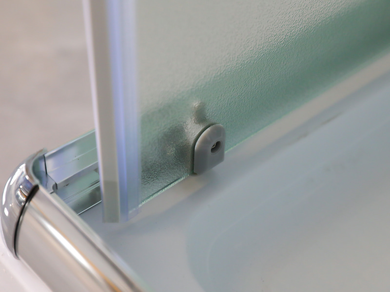 کابین دوش کشویی RE، شیشه مات، پروفیل آلومینیومی کروم، دستگیره دو سوراخ، با سینی کابین دوش کشویی RE، شیشه مات، پروفیل آلومینیومی کروم، دستگیره دو سوراخ، با سینی