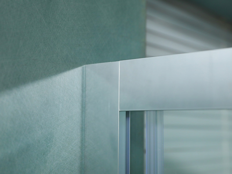 کابین دوش کشویی SQUARE، شیشه شفاف با چاپ، پروفیل آلومینیومی سفید، دستگیره دو سوراخ، با سینی کابین دوش کشویی SQUARE، شیشه شفاف با چاپ، پروفیل آلومینیومی سفید، دستگیره دو سوراخ، با سینی