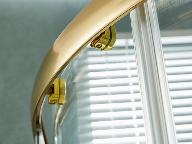 کابین دوش کشویی SE، شیشه شفاف، پروفیل آلومینیومی طلایی، دستگیره دو سوراخ، بدون سینی کابین دوش کشویی SE، شیشه شفاف، پروفیل آلومینیومی طلایی، دستگیره دو سوراخ، بدون سینی