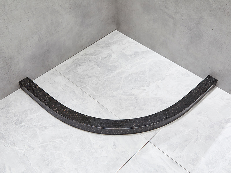 کابین دوش کشویی SE، شیشه شفاف، پروفیل آلومینیومی مشکی، دستگیره دو سوراخ، بدون سینی کابین دوش کشویی SE، شیشه شفاف، پروفیل آلومینیومی مشکی، دستگیره دو سوراخ، بدون سینی